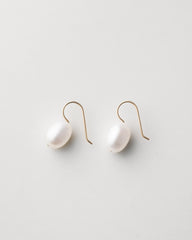 ピアス wing bling 14k post BB water droplet swarm pearl earrings Pearl Drop Huggie Earring 14K – LeMel