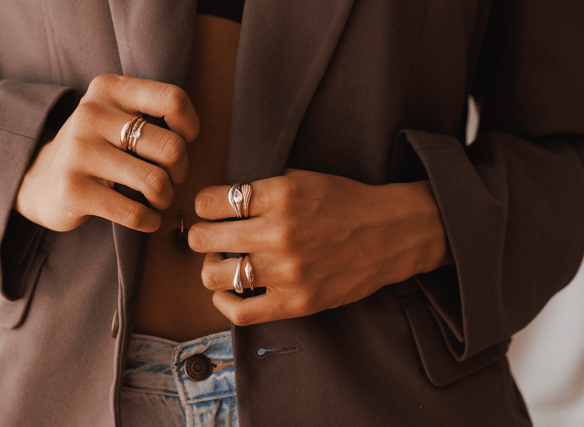 Stacking with Serenity : How to Style this Bold, Earthy Jewelry | GLDN