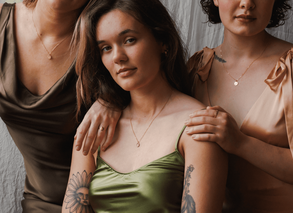 Bridesmaid Jewelry Ideas: Our Guide for Unique Gifts | GLDN