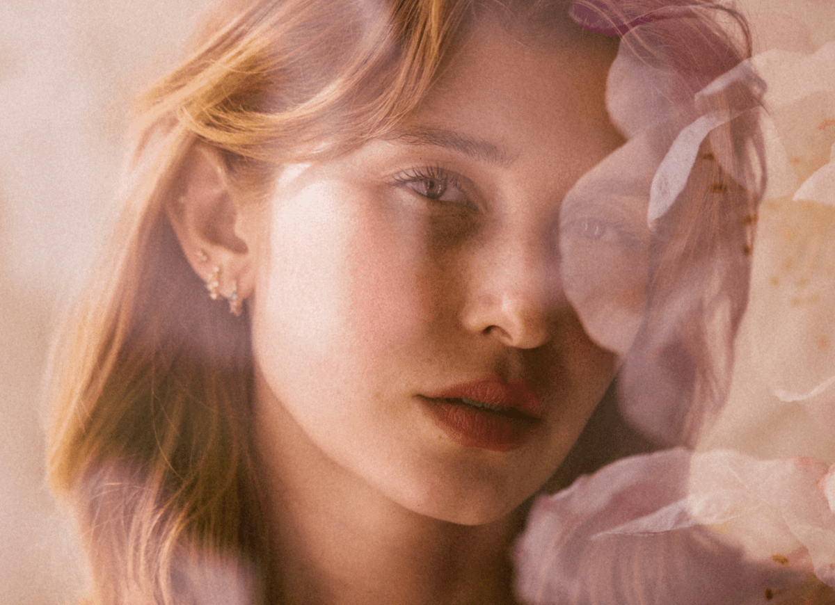 Dream Up Endless Looks: How to Style the Poet’s Garden | GLDN