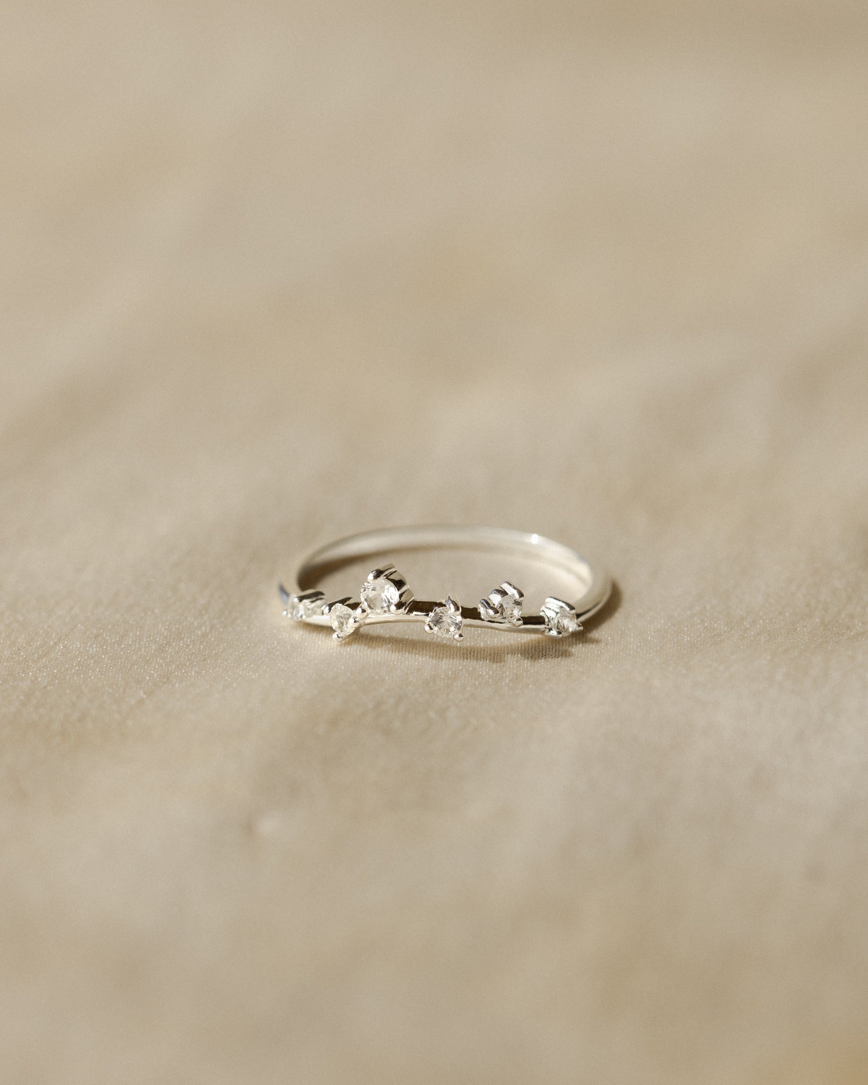 Dewdrop Arch Ring