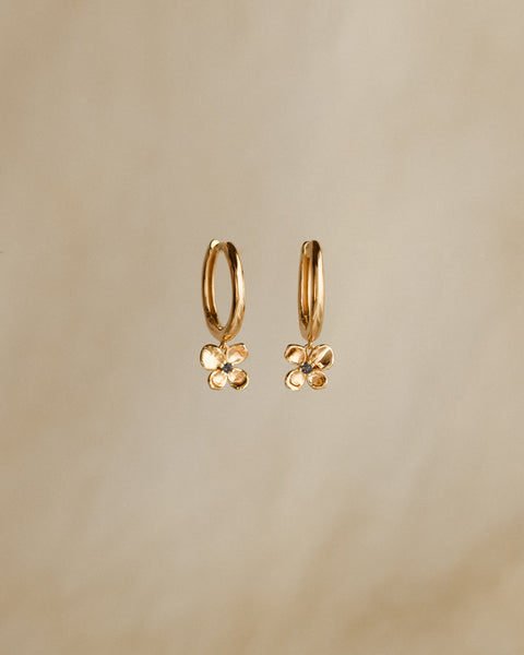 ★送料・関税込★MONDAY EDITION★CLEAR DEWDROPS HOOP EARRINGS Midnight Blossom Charm Hoops — GLDN