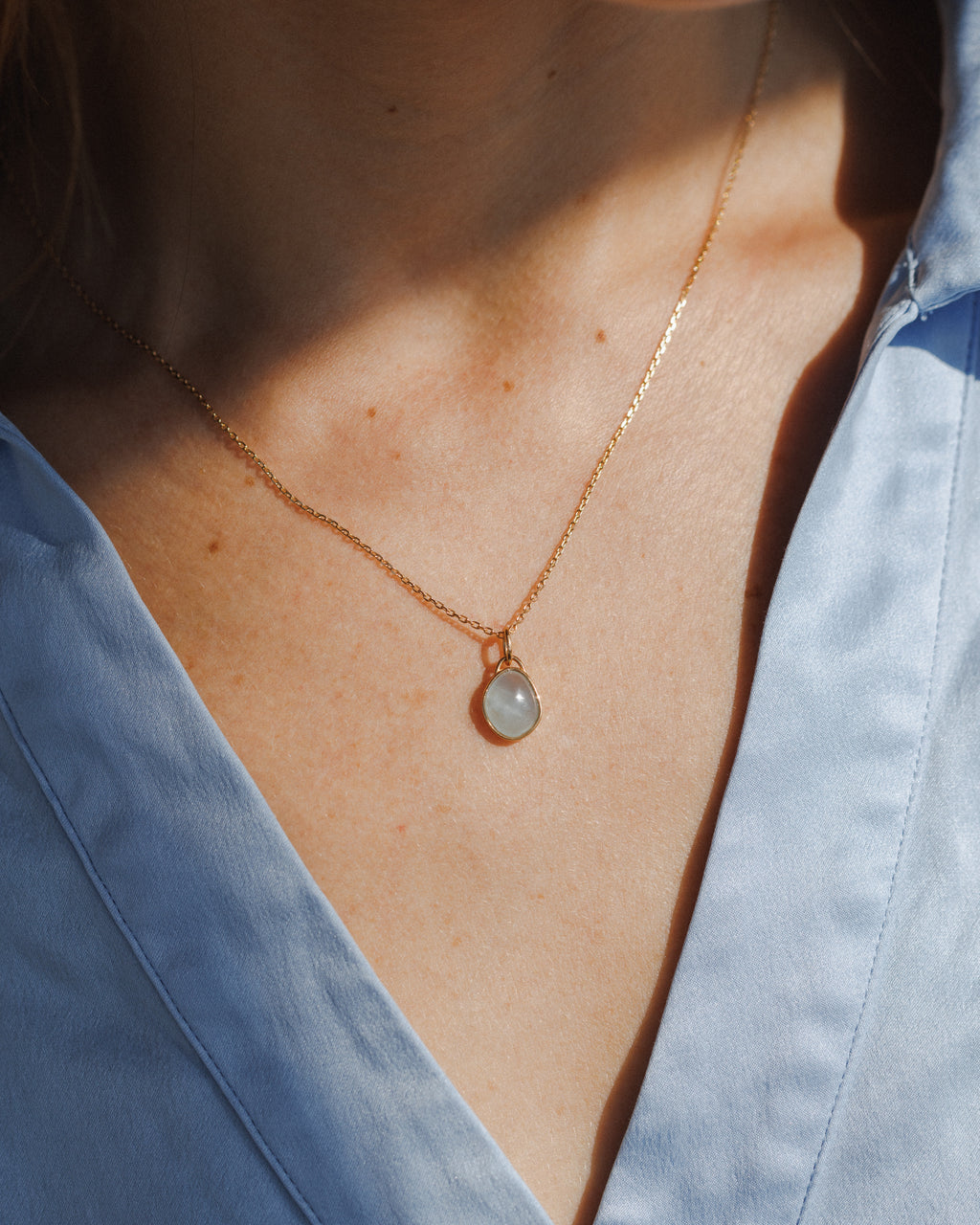 Solid Gold Mirage Necklace