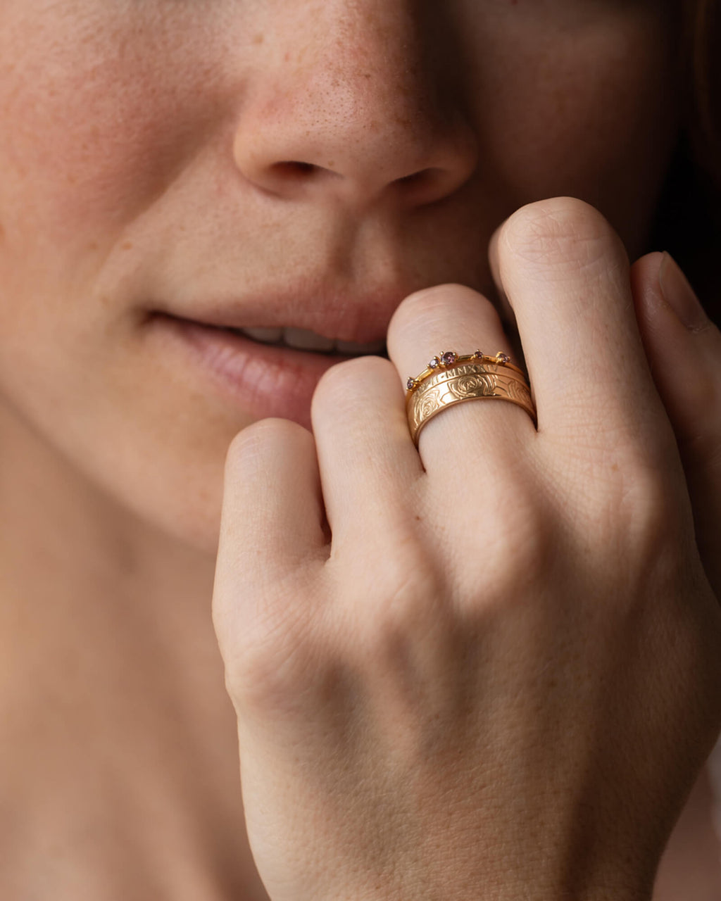 Aura Birthstone Confetti Ring