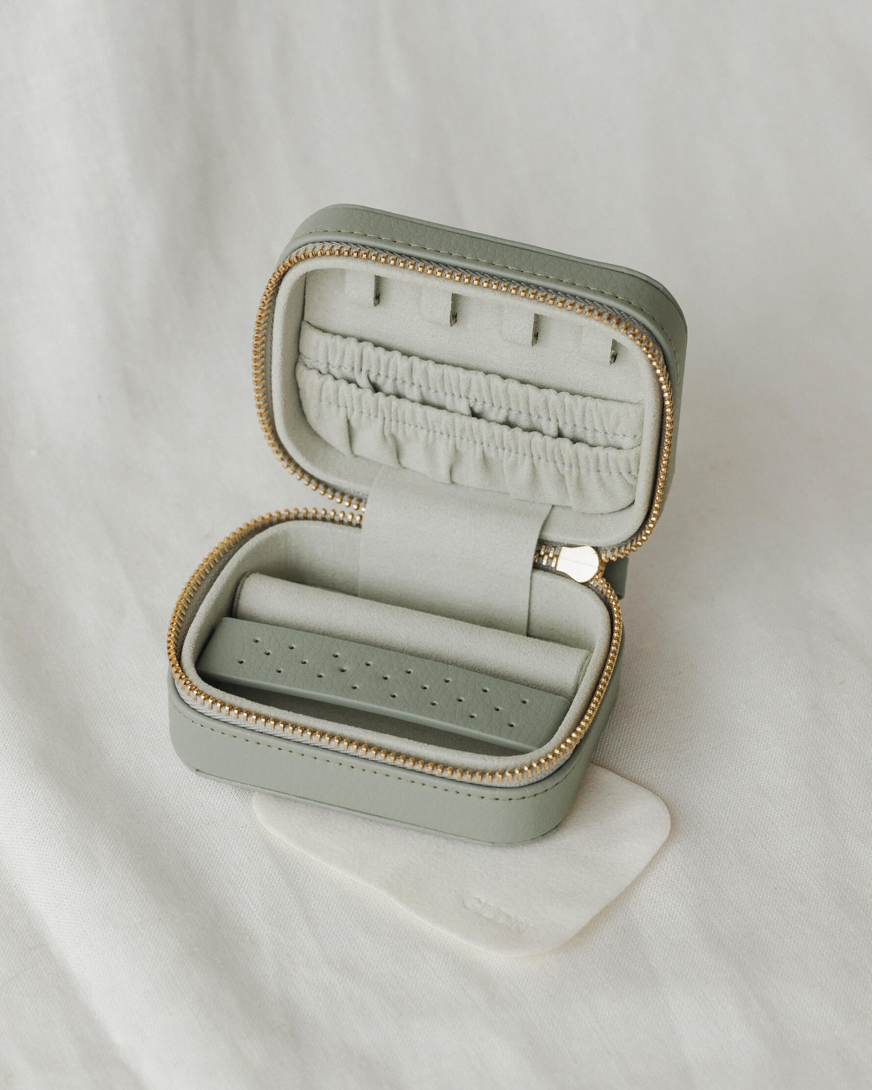 Sidekick Jewelry Case