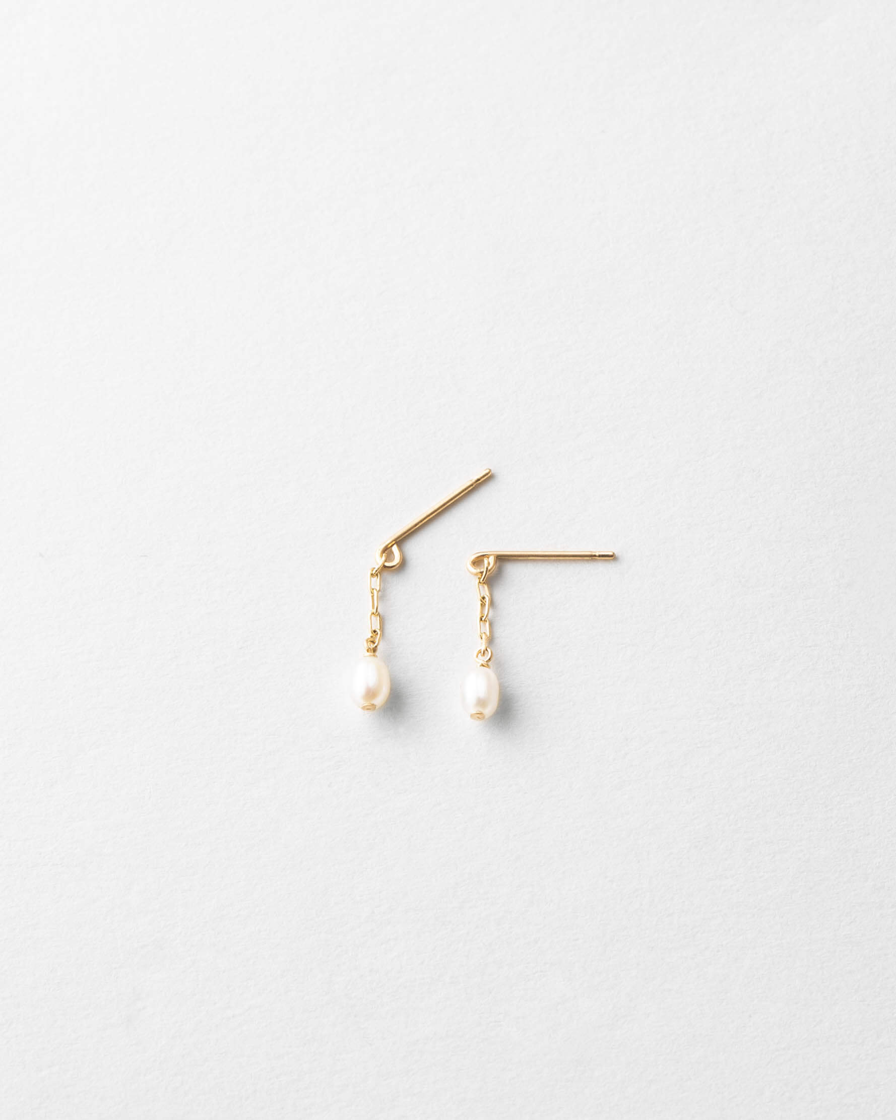 Pearl Droplet Earrings — GLDN