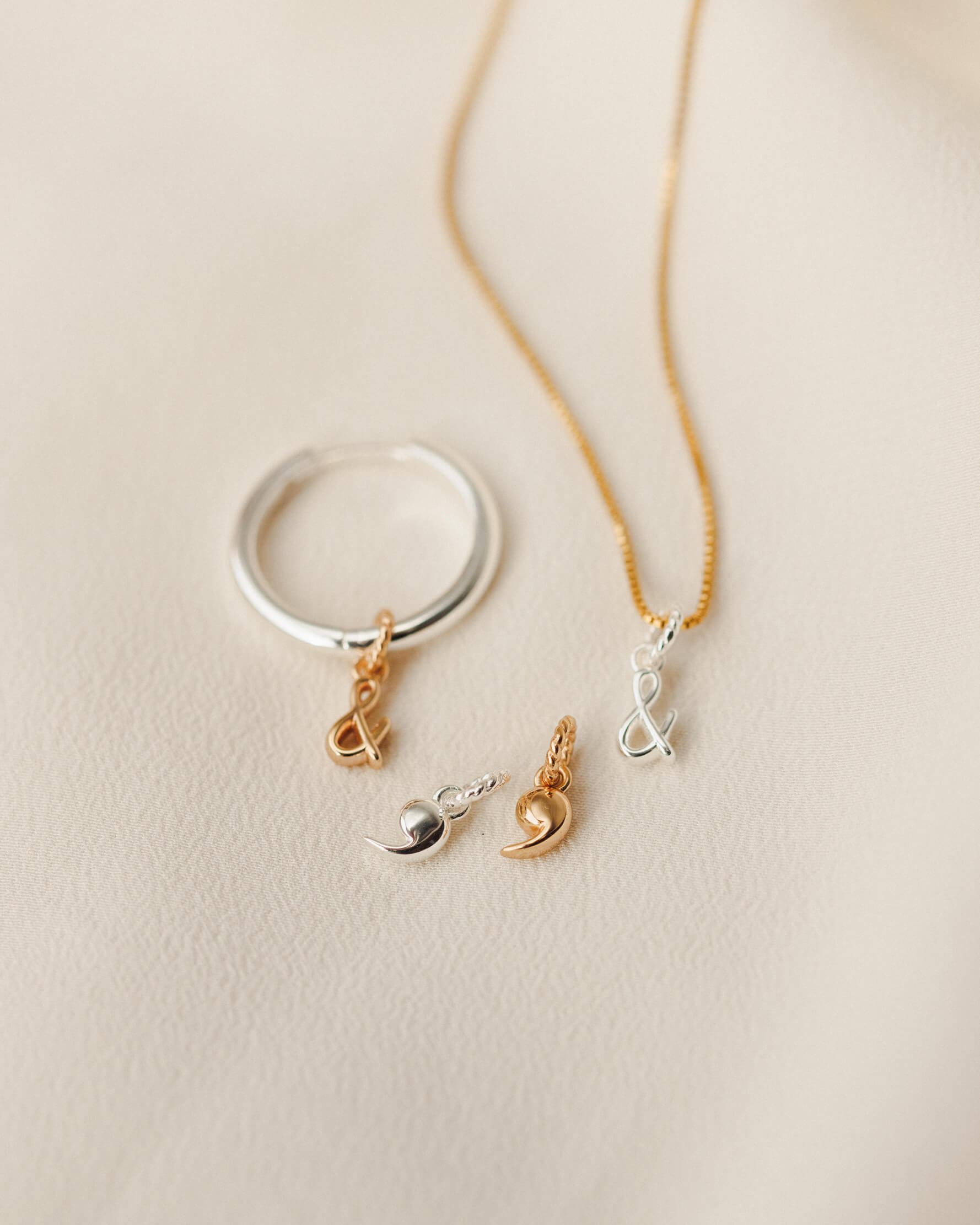 Comma Charm