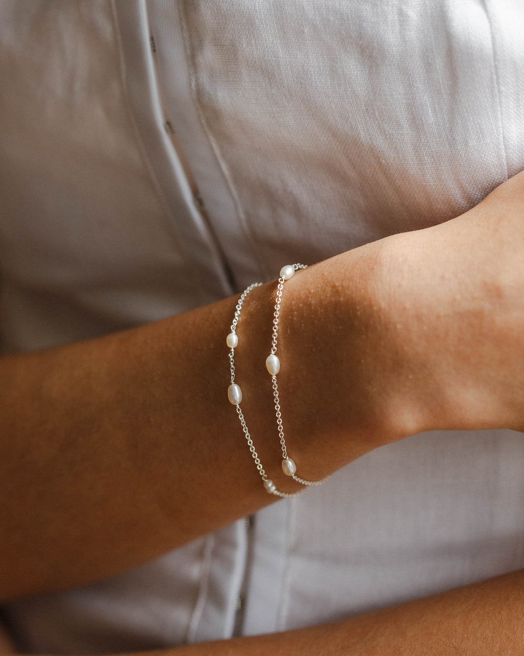 Floating Pearl Bracelet