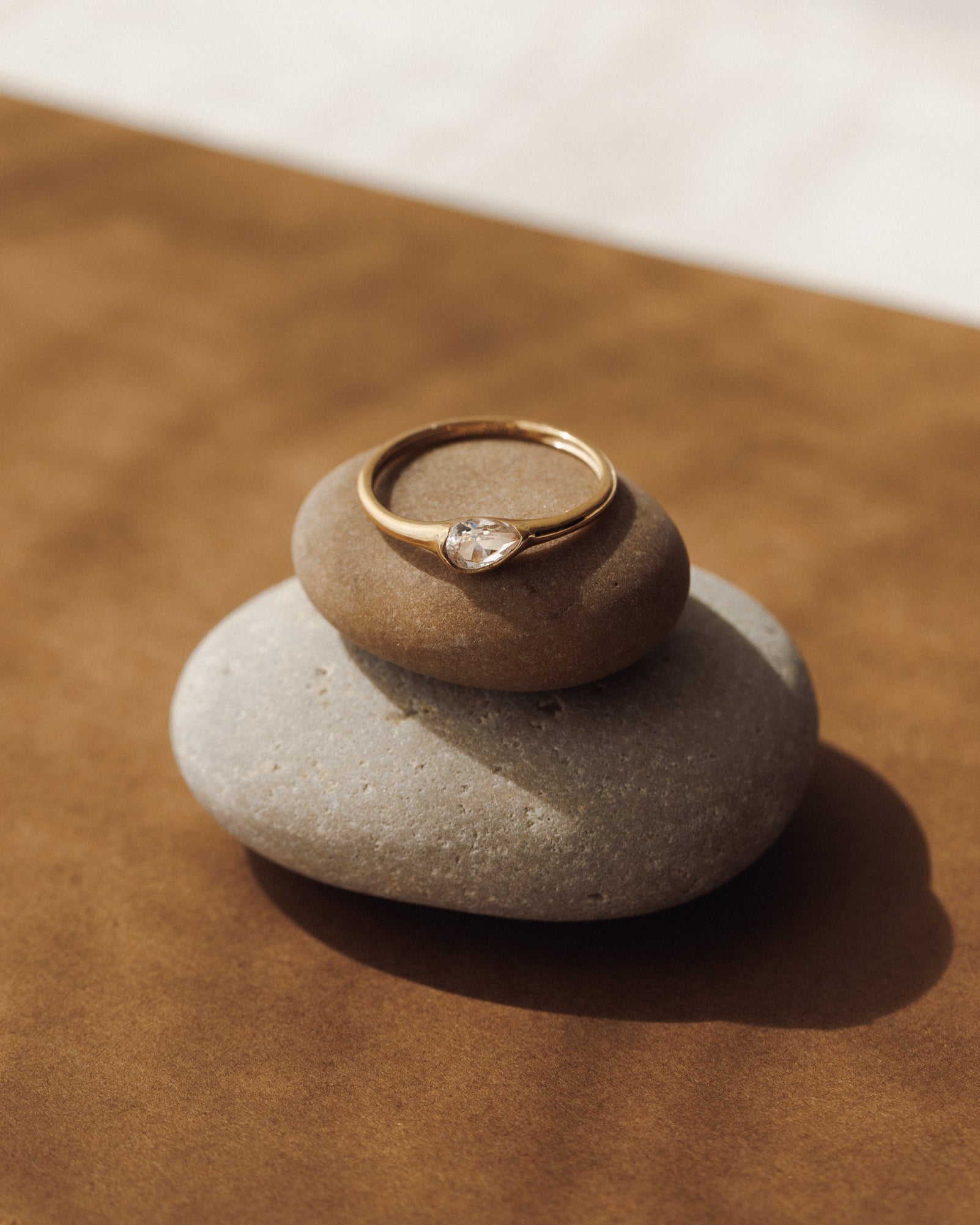 Solid Gold Zephyr Ring