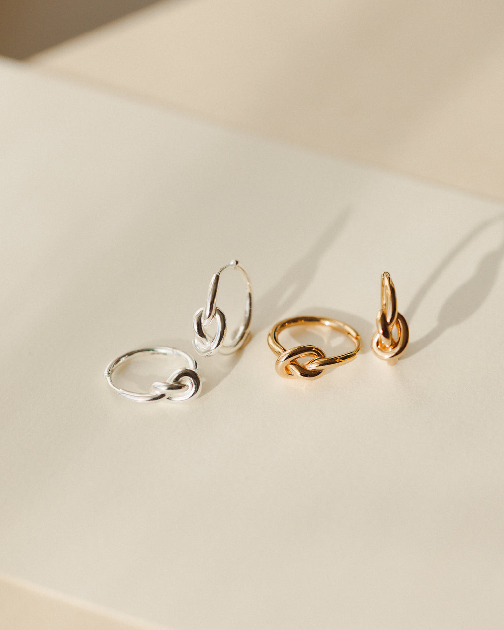 Eternal Knot Hoops