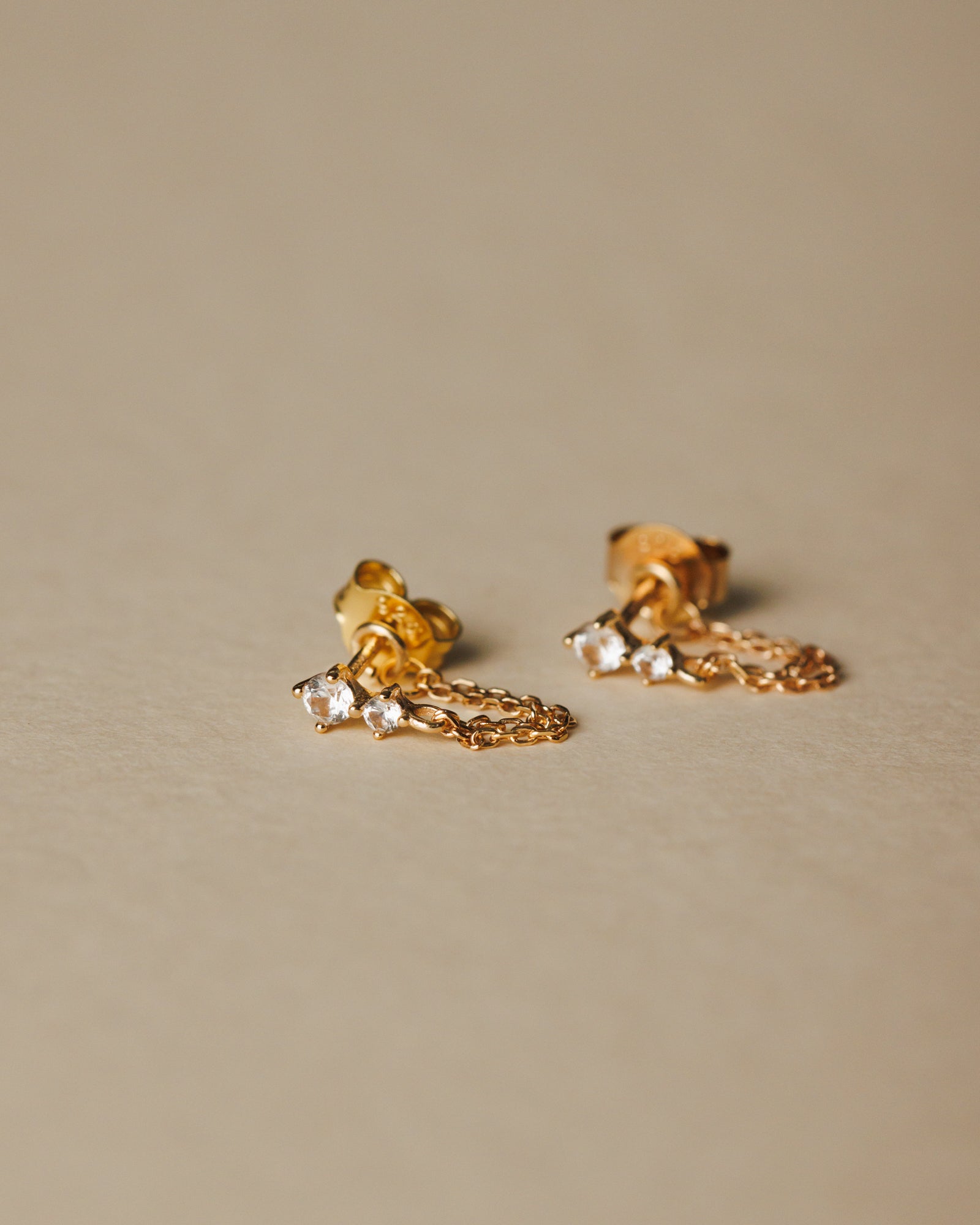 Nyx Chain Studs