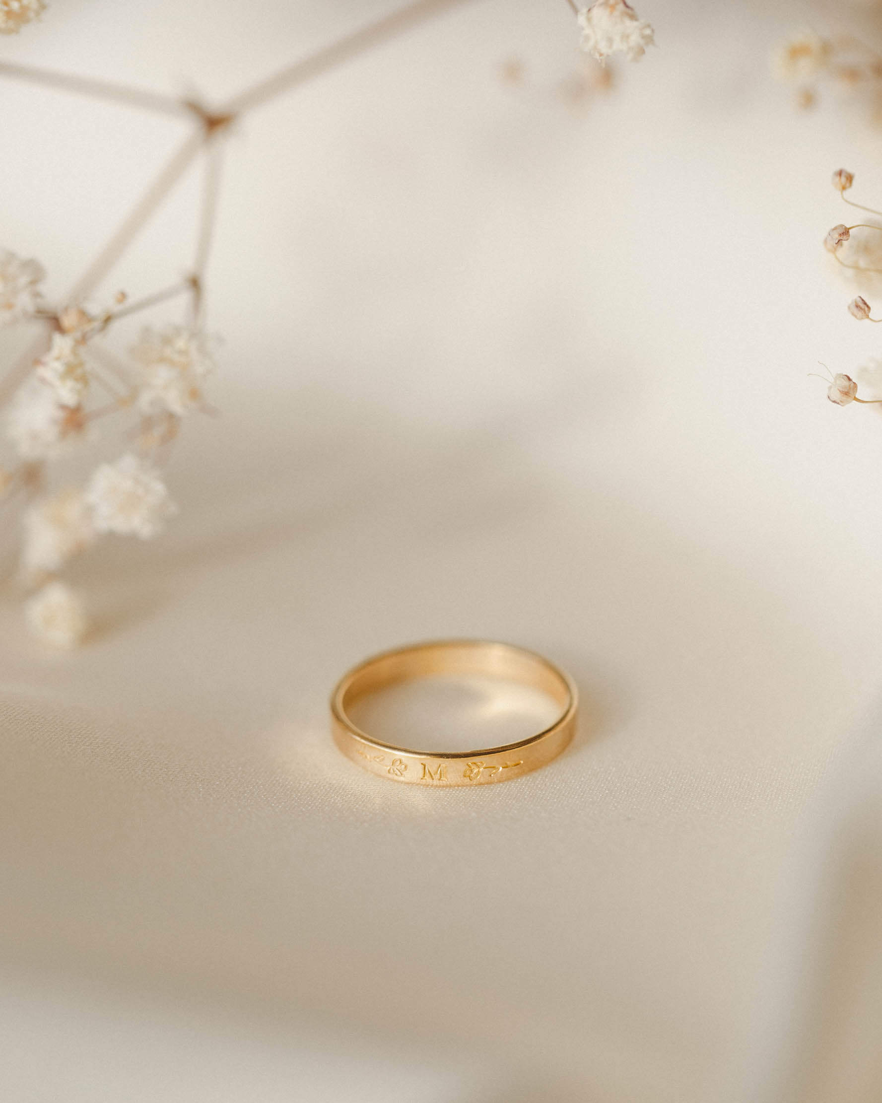 Personalized Floral Frame Band