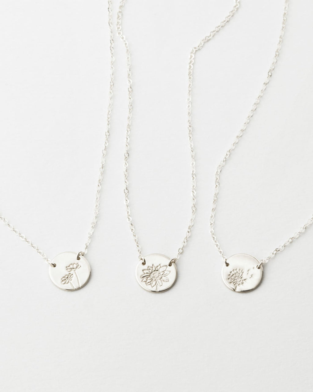 Small Flora Link Necklace
