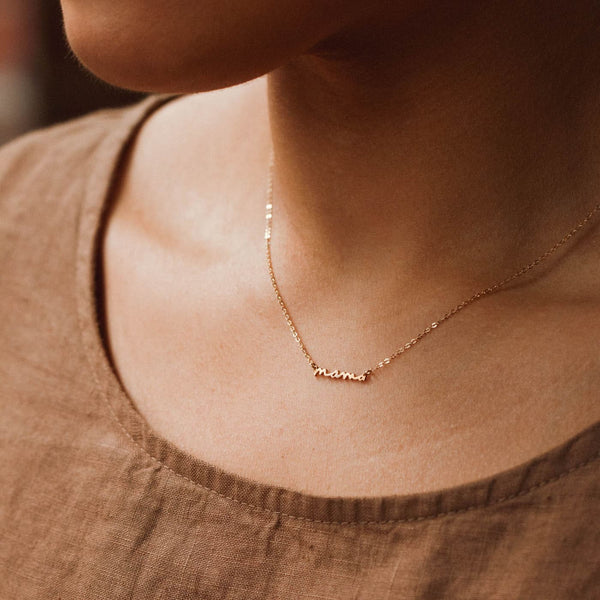 Mama Minimalist - Necklace in Gold – Izzy + Jo